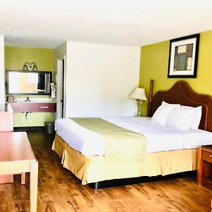 Oyo Hotel Richmond Hill Savannah Area I-95